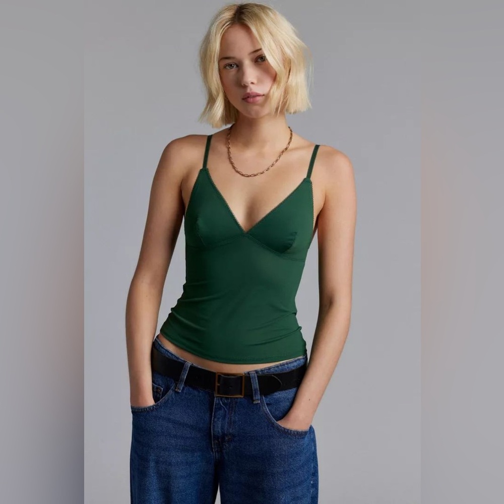 NWOT Urban Outfitters Out from Under Je T’aime Cropped Cami Dark Green
